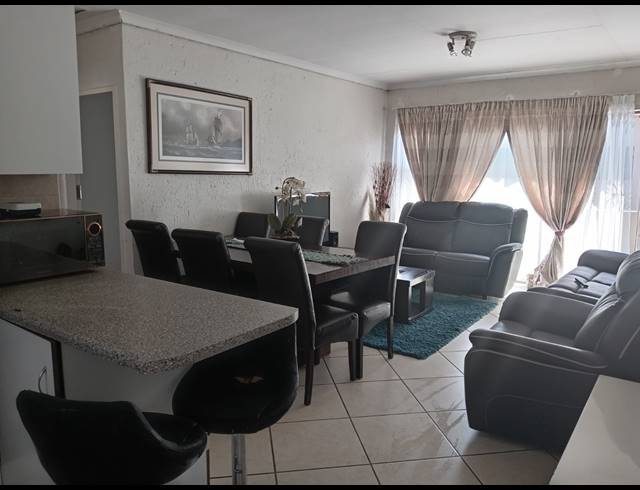 2 BEDROOM SECTIONAL TITLE FOR SALE IN BOKSBURG NORTH